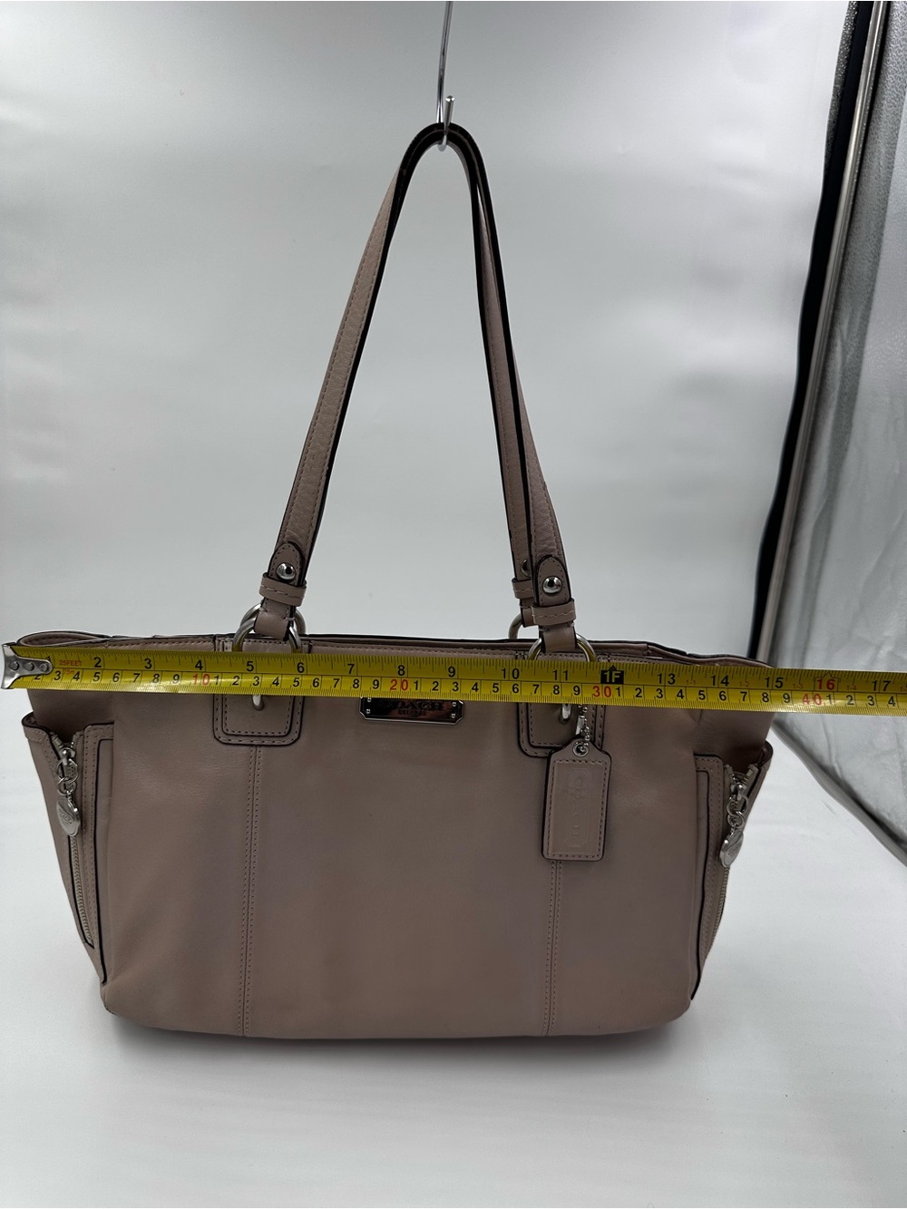 Coach Gallery East West Tote F19252 - Picture 9 of 12